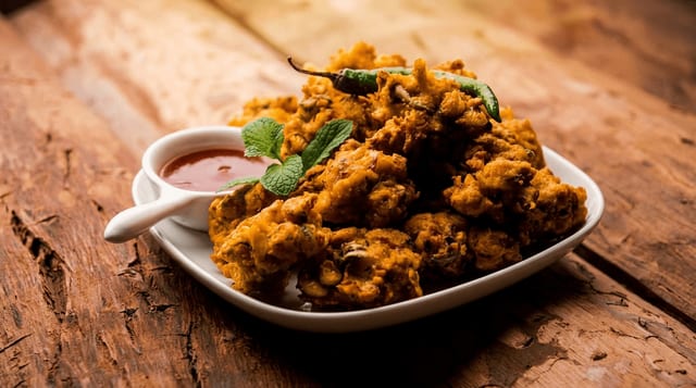 Veg Pakoda.