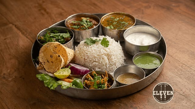 Chicken (Local) Khana Set.